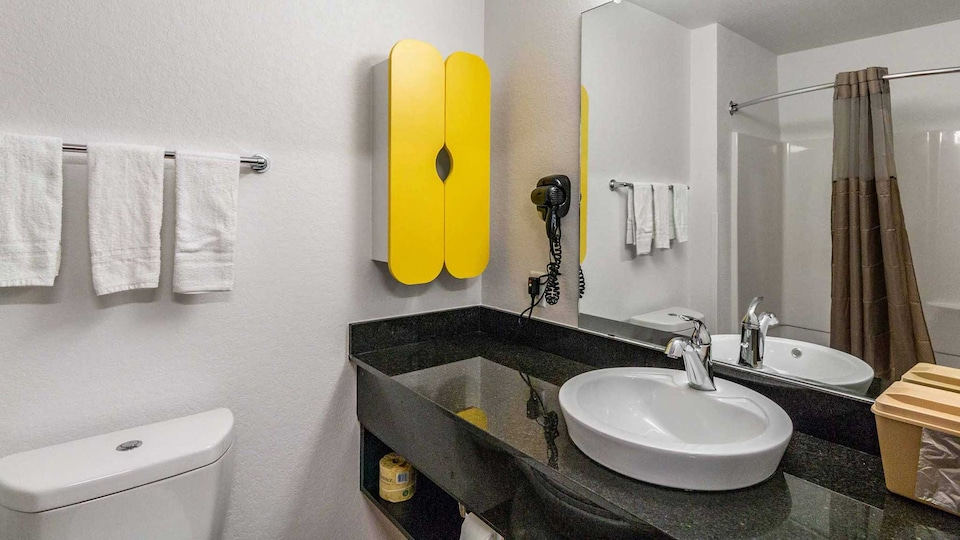 Modern Bathroom