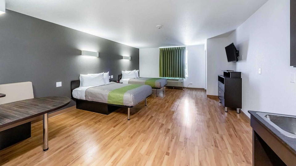 Double Bed Suite